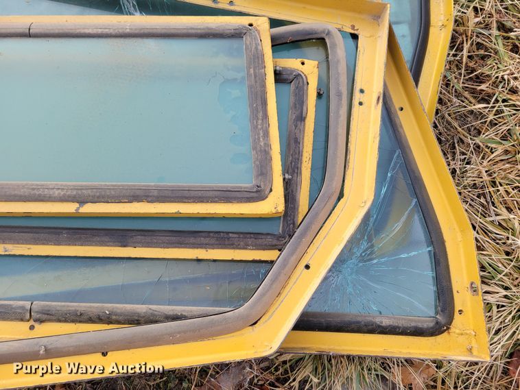 image for item DM8165 1983 Caterpillar D6D  dozer