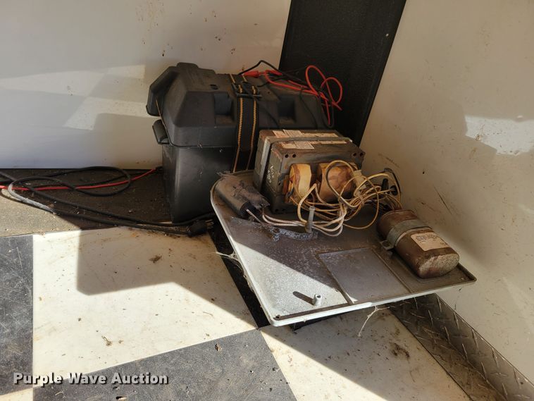 image for item DM8168 2005 H&H Trailers  enclosed cargo trailer