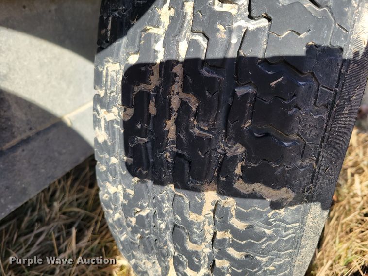 image for item DM8168 2005 H&H Trailers  enclosed cargo trailer