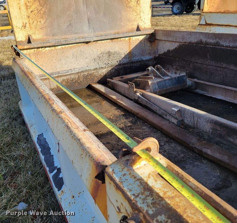 image for item DM8170 Heil SL5YD10  dump bed