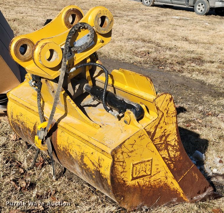 image for item DM8172 2018 Caterpillar  excavator bucket