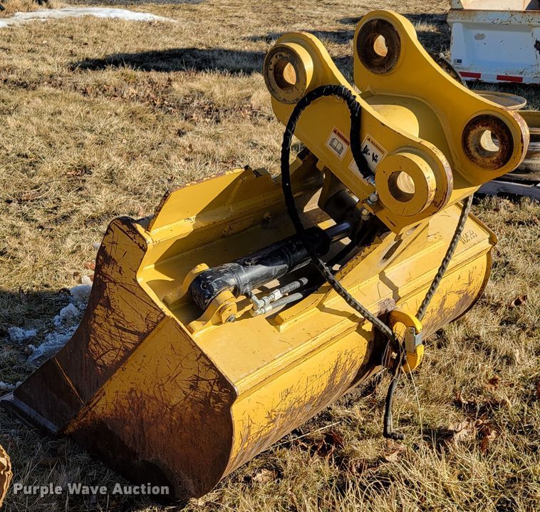 image for item DM8172 2018 Caterpillar  excavator bucket