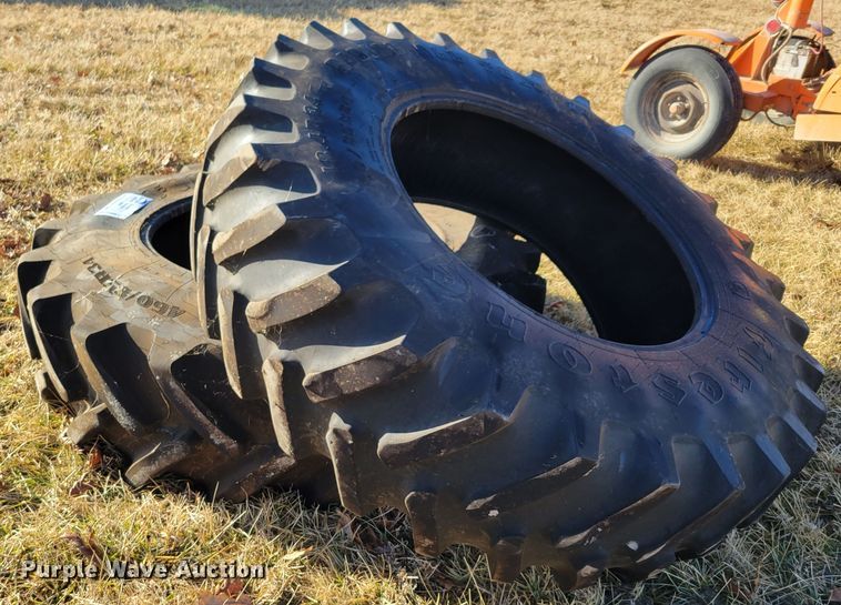 image for item DM8173 (2) 480/85R34 tires