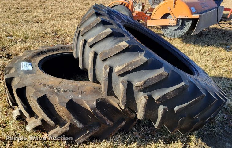 image for item DM8173 (2) 480/85R34 tires