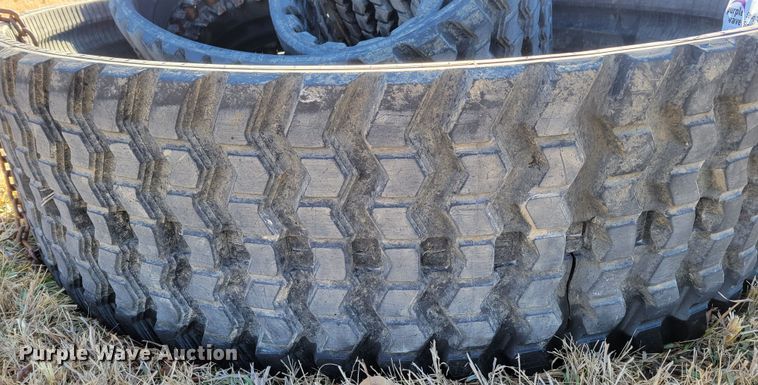 image for item DM8174 (2) 18" W skid steer tracks