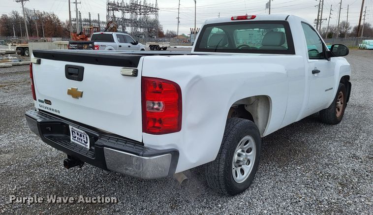 image for item DO3526 2011 Chevrolet Silverado 1500 pickup truck