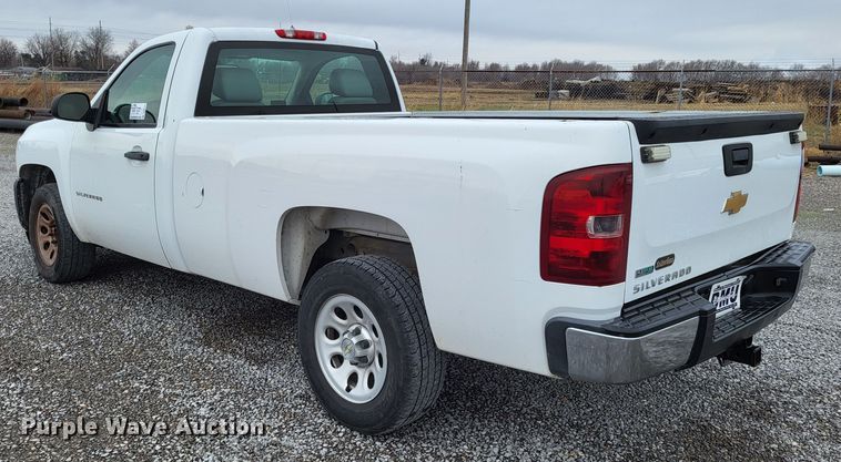 image for item DO3526 2011 Chevrolet Silverado 1500 pickup truck