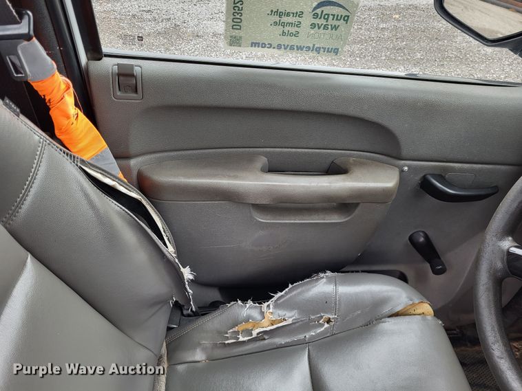 image for item DO3526 2011 Chevrolet Silverado 1500 pickup truck