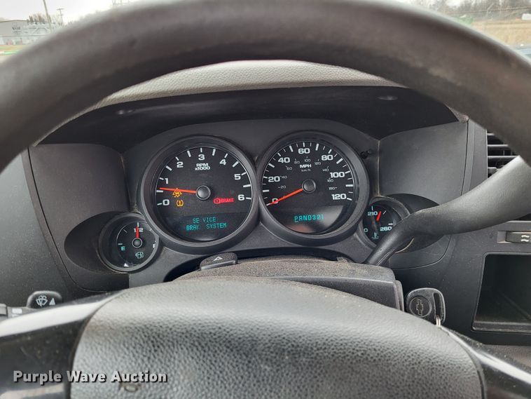 image for item DO3526 2011 Chevrolet Silverado 1500 pickup truck