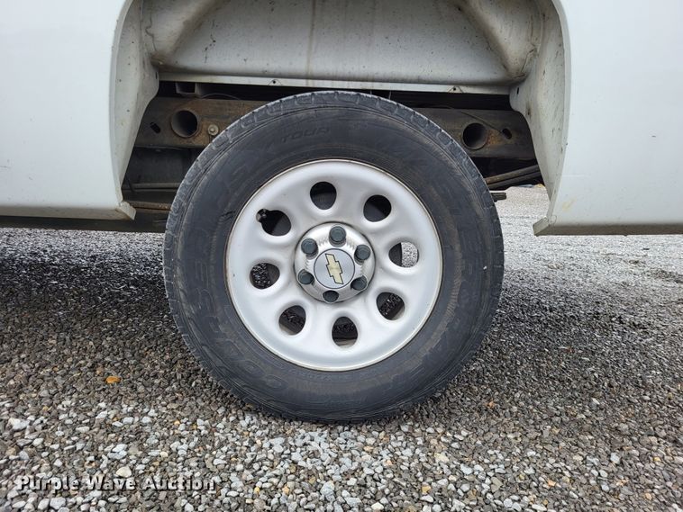 image for item DO3526 2011 Chevrolet Silverado 1500 pickup truck