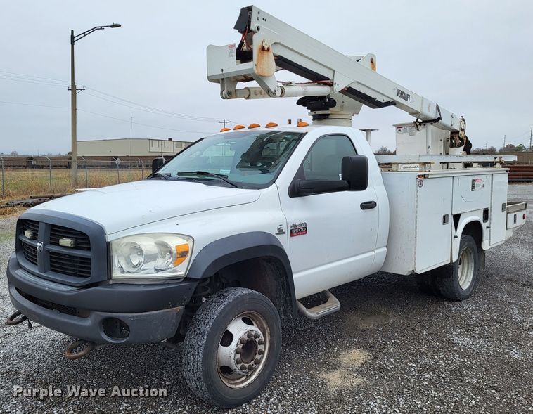 image for item DO3528 2010 Dodge Ram 5500  bucket truck