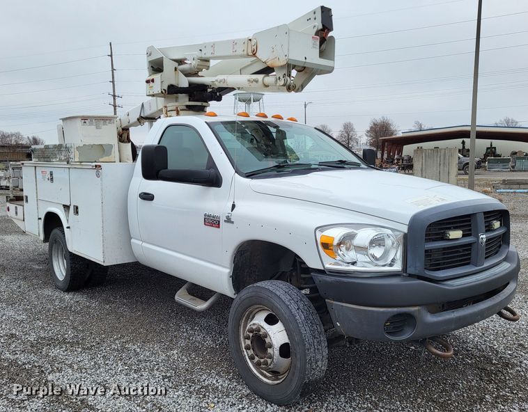 image for item DO3528 2010 Dodge Ram 5500  bucket truck