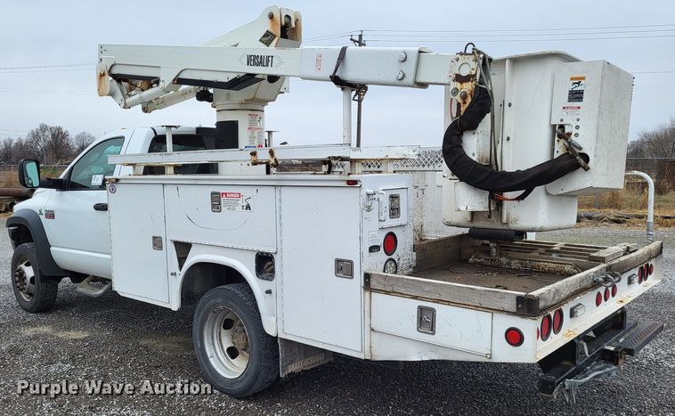 image for item DO3528 2010 Dodge Ram 5500  bucket truck