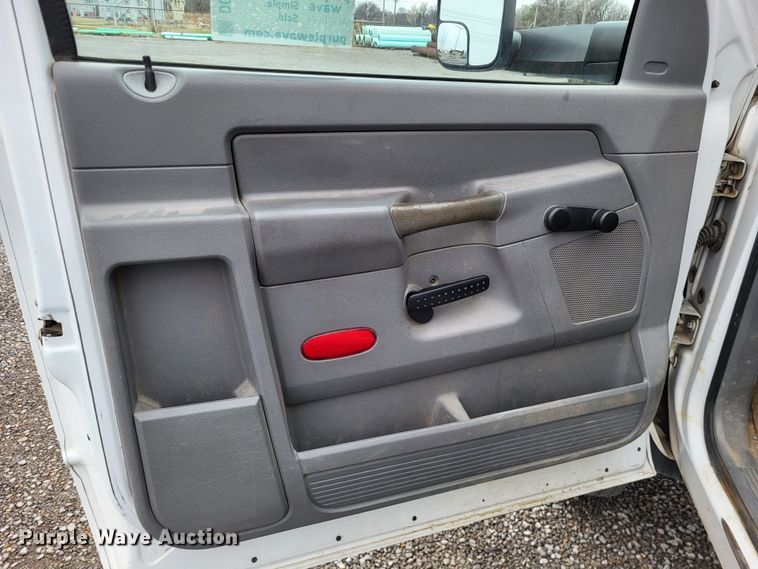 image for item DO3528 2010 Dodge Ram 5500  bucket truck