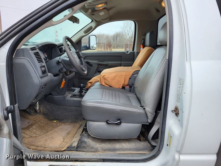 image for item DO3528 2010 Dodge Ram 5500  bucket truck