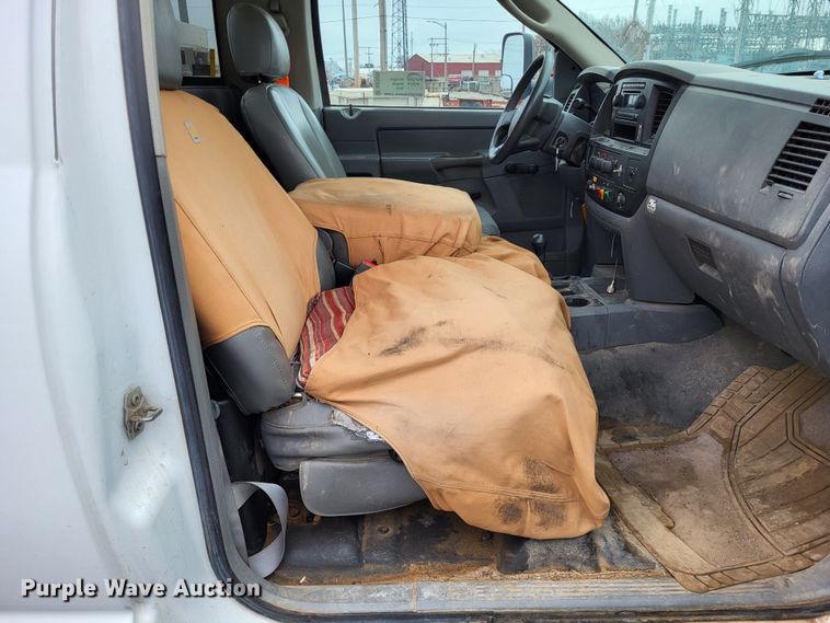 image for item DO3528 2010 Dodge Ram 5500  bucket truck