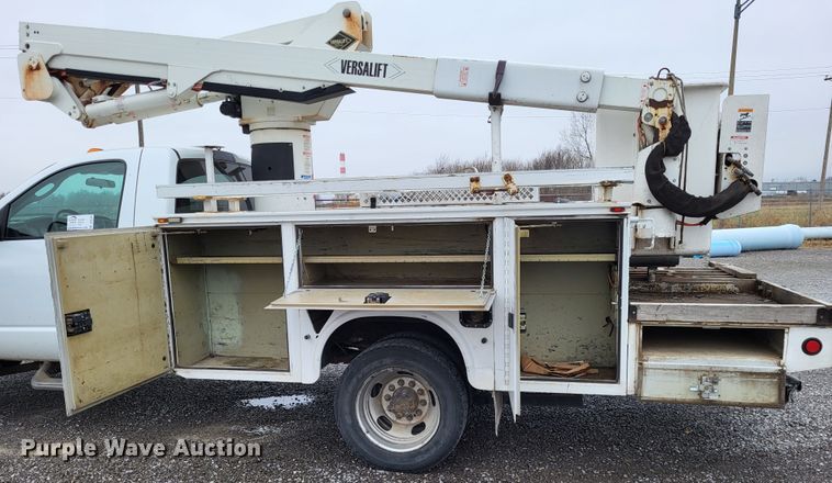 image for item DO3528 2010 Dodge Ram 5500  bucket truck