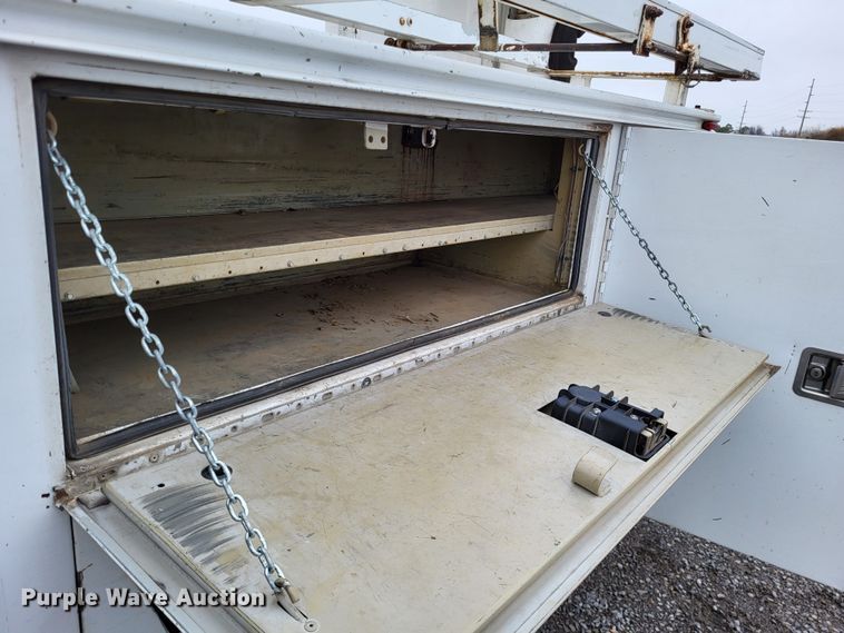 image for item DO3528 2010 Dodge Ram 5500  bucket truck