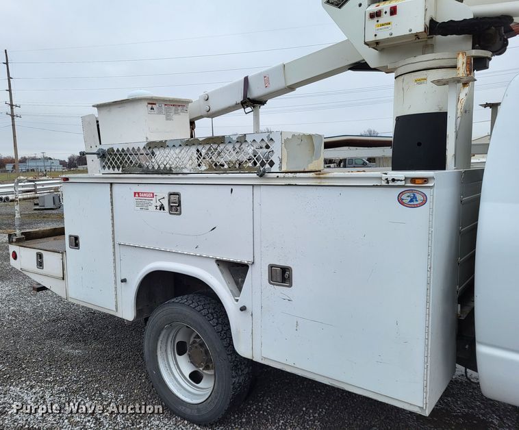 image for item DO3528 2010 Dodge Ram 5500  bucket truck