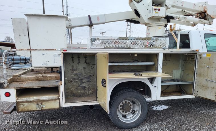 image for item DO3528 2010 Dodge Ram 5500  bucket truck