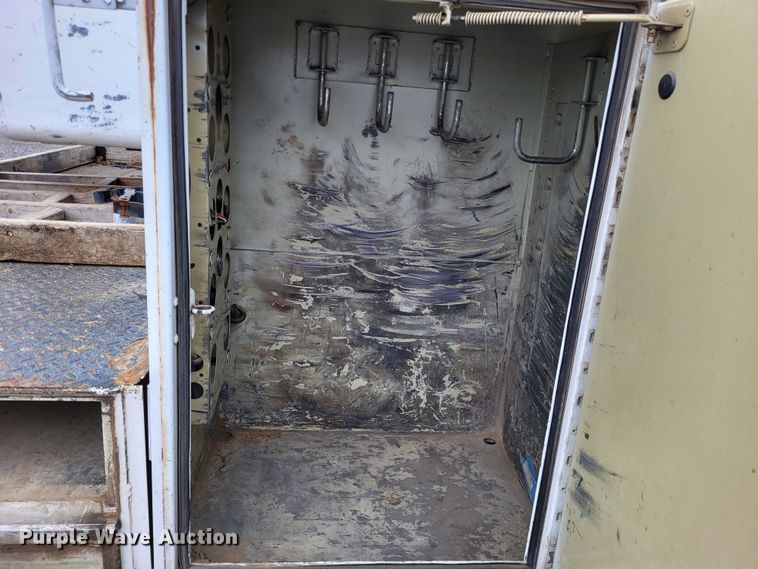 image for item DO3528 2010 Dodge Ram 5500  bucket truck