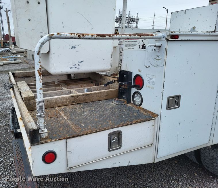 image for item DO3528 2010 Dodge Ram 5500  bucket truck