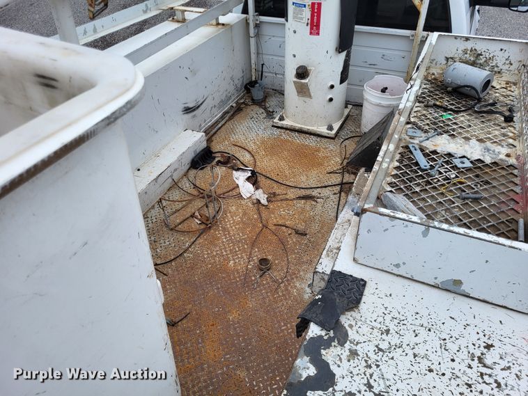 image for item DO3528 2010 Dodge Ram 5500  bucket truck