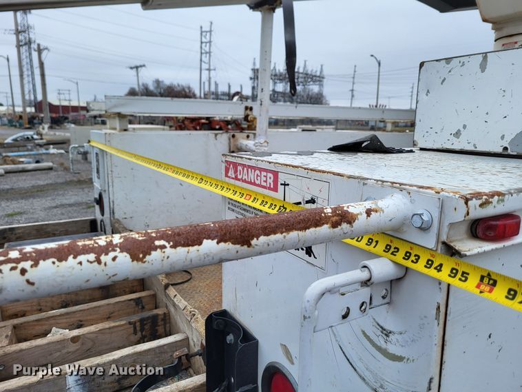 image for item DO3528 2010 Dodge Ram 5500  bucket truck