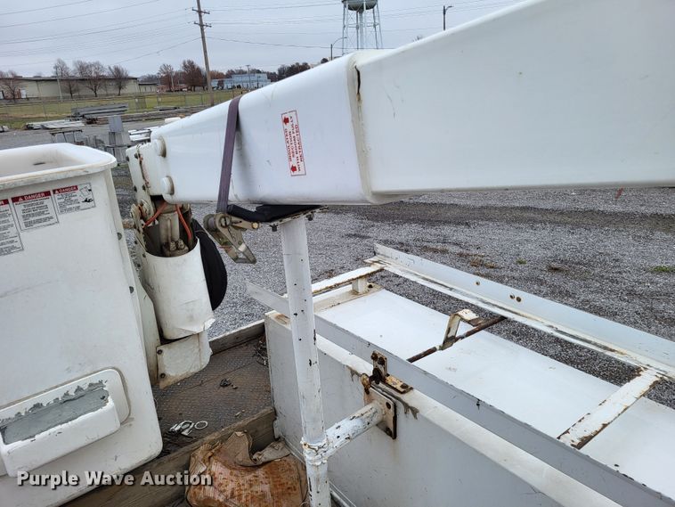 image for item DO3528 2010 Dodge Ram 5500  bucket truck