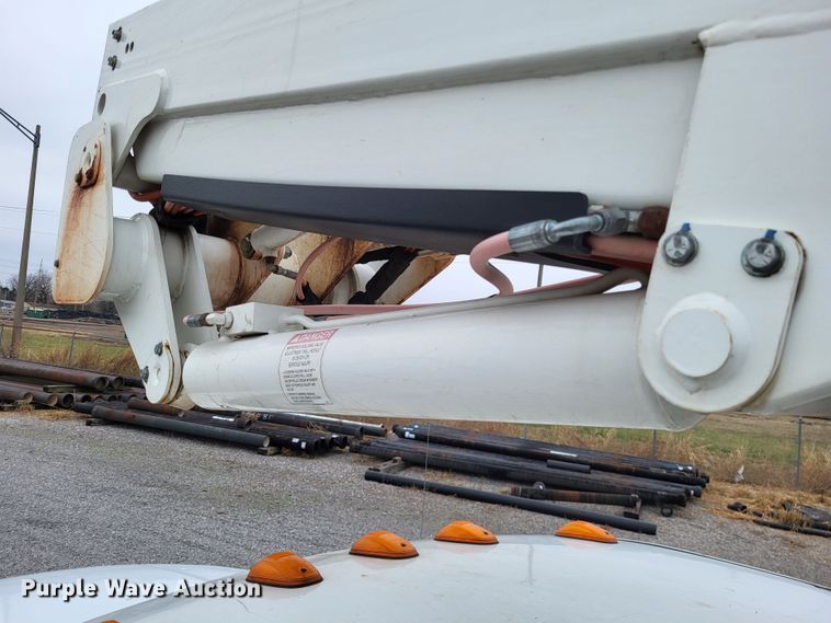 image for item DO3528 2010 Dodge Ram 5500  bucket truck