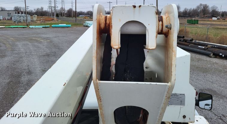 image for item DO3528 2010 Dodge Ram 5500  bucket truck