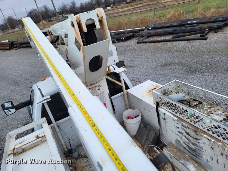 image for item DO3528 2010 Dodge Ram 5500  bucket truck