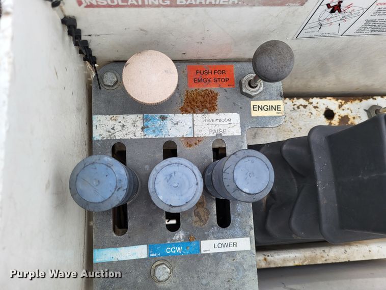 image for item DO3528 2010 Dodge Ram 5500  bucket truck