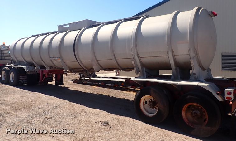 image for item DQ3011 1975 Fruehauf  tank trailer