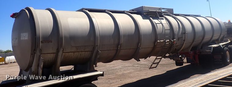 image for item DQ3011 1975 Fruehauf  tank trailer