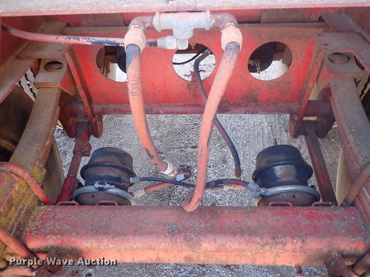 image for item DQ3011 1975 Fruehauf  tank trailer