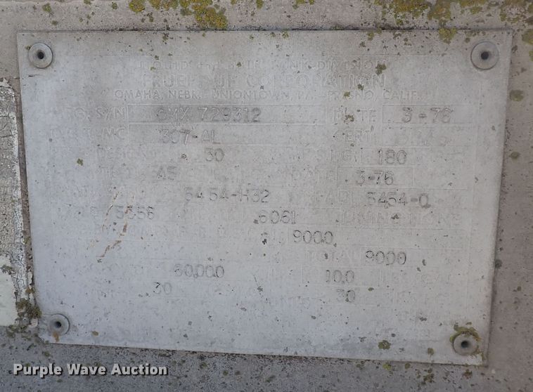 image for item DQ3011 1975 Fruehauf  tank trailer