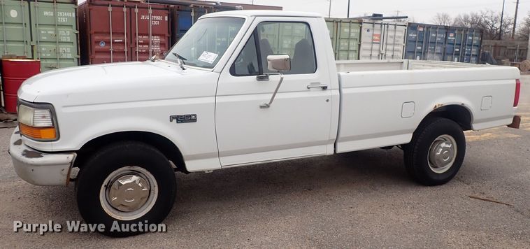 image for item DQ3917 1996 Ford F250 XL  pickup truck