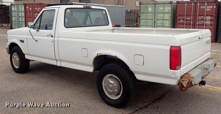 image for item DQ3917 1996 Ford F250 XL  pickup truck