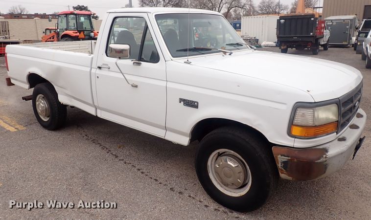 image for item DQ3917 1996 Ford F250 XL  pickup truck