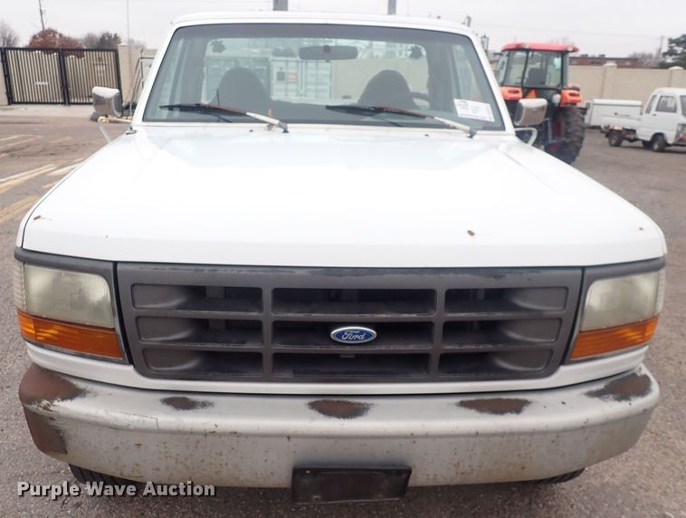 image for item DQ3917 1996 Ford F250 XL  pickup truck