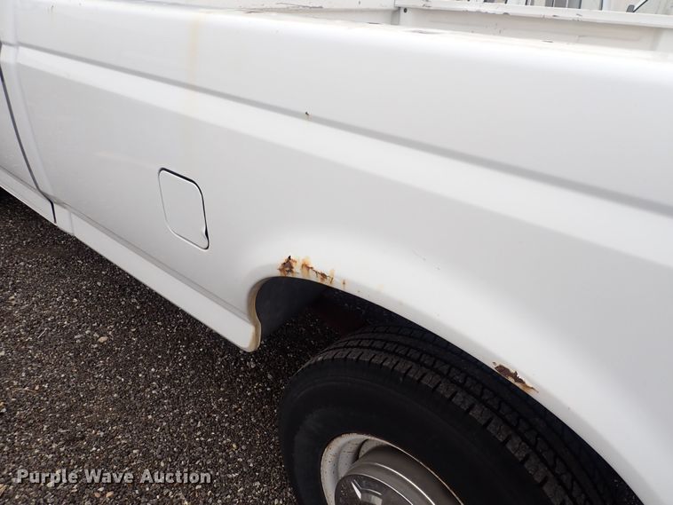 image for item DQ3917 1996 Ford F250 XL  pickup truck