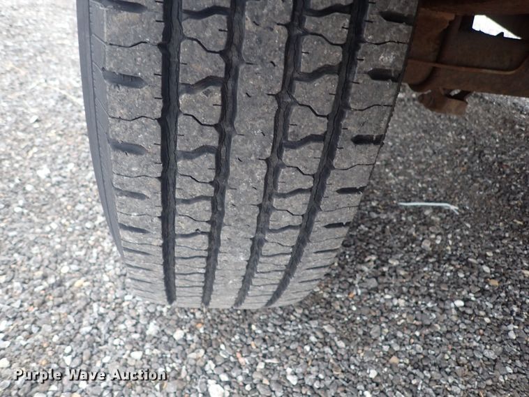 image for item DQ3917 1996 Ford F250 XL  pickup truck