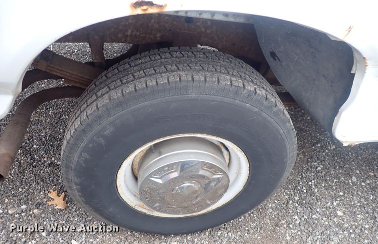 image for item DQ3917 1996 Ford F250 XL  pickup truck