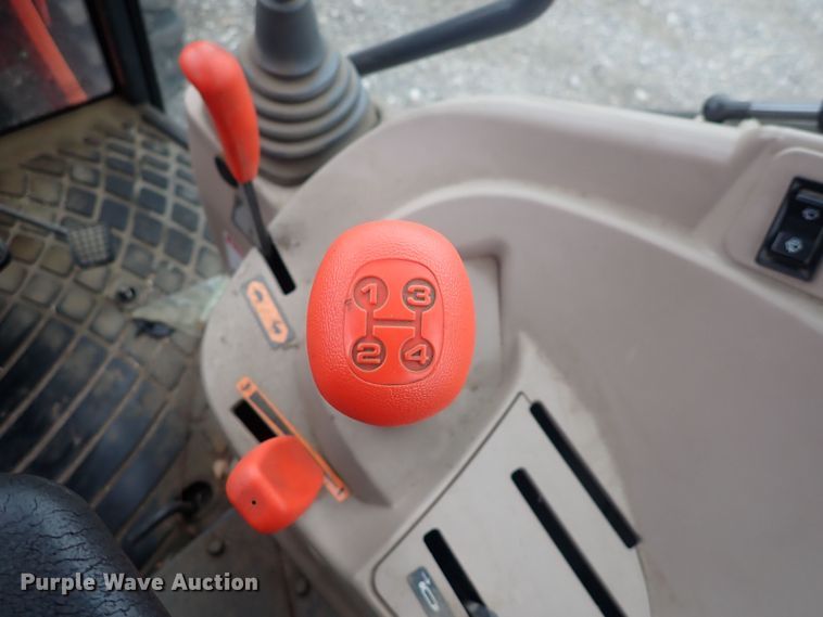 image for item DQ3919 Kubota M6040  tractor