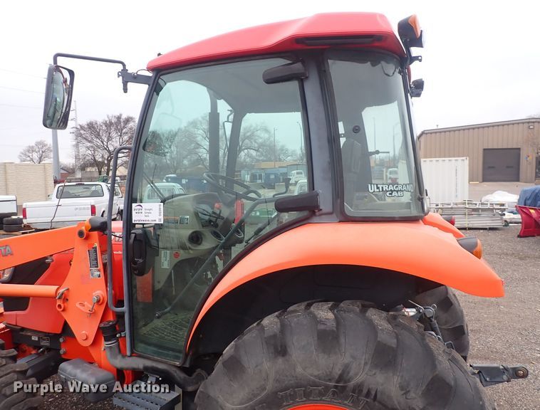 image for item DQ3919 Kubota M6040  tractor