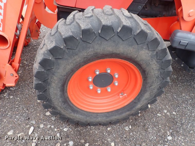 image for item DQ3919 Kubota M6040  tractor