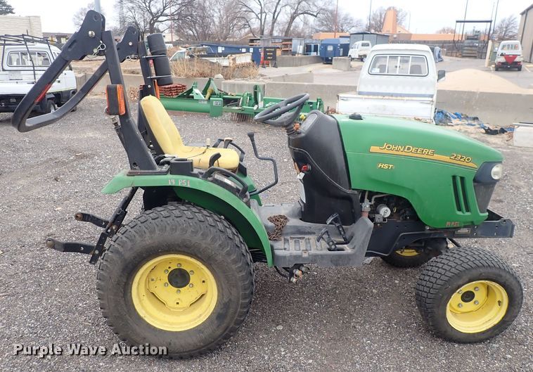 image for item DQ3920 2008 John Deere 2320  tractor
