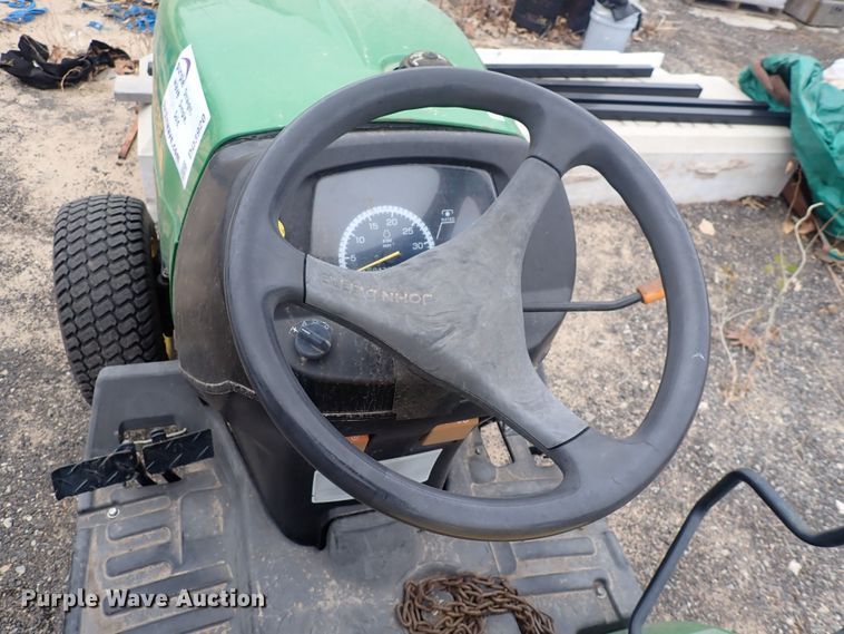 image for item DQ3920 2008 John Deere 2320  tractor