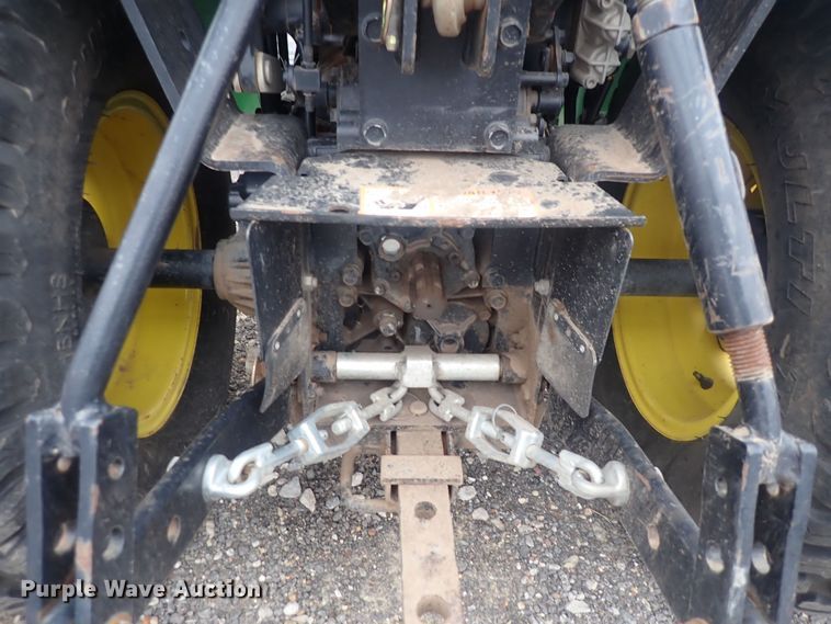 image for item DQ3920 2008 John Deere 2320  tractor